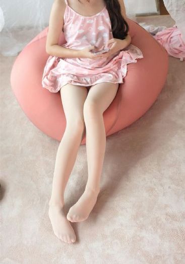 年轻的女邻居hd中字免费观看