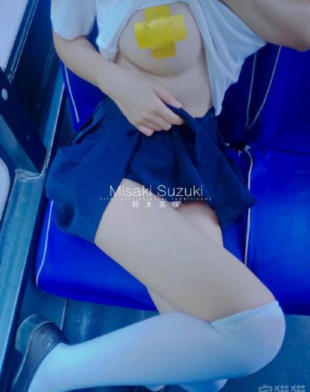 《云边有个小卖部》电影