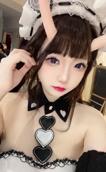美女18免费