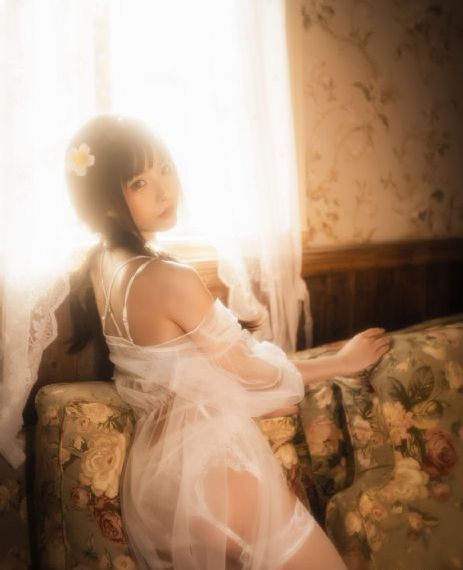 美女毛茸茸的阴户视频