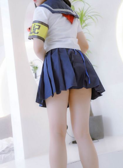醉酒的女大学生