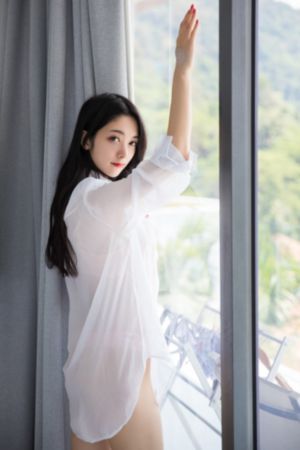 老师胸乳裸露网站