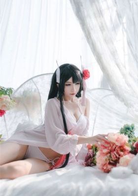 摸摸你的胸
