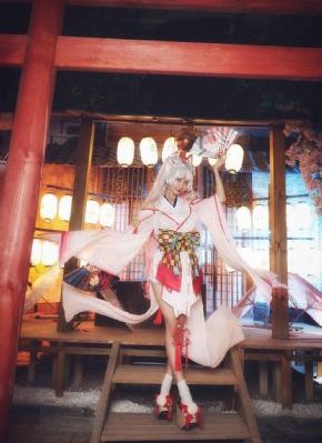 迷人的保姆免费看