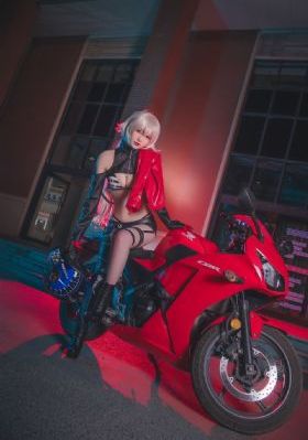 极乱家族